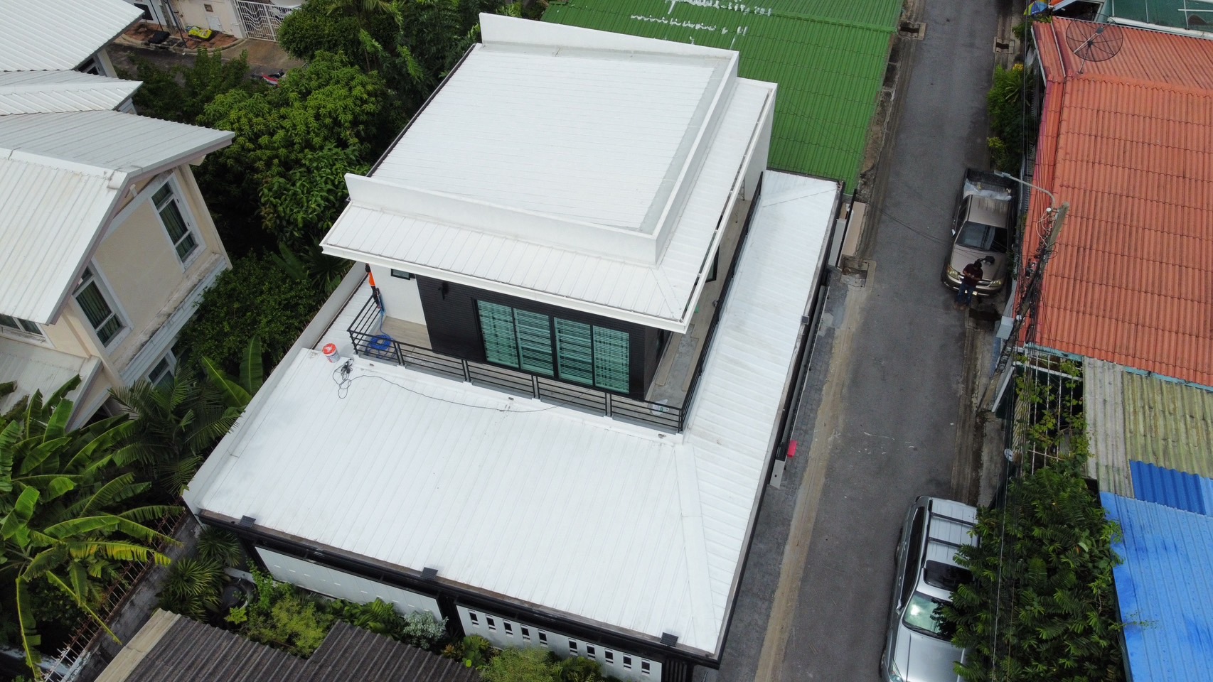 12 - https://หลังคาโรงจอดรถ.com | ช่างเอก บริการรับติดตั้งหลังคาโรงจอดรถครบวงจร ควบคุมงานโดยทีมวิศวกรมืออาชีพ พร้อมออกแบบ 3D ฟรี มีวัสดุหลายชนิดให้เลือก มั่นใจในโครงสร้างแข็งแรง สวยงาม พร้อมของแถมหลายรายการ