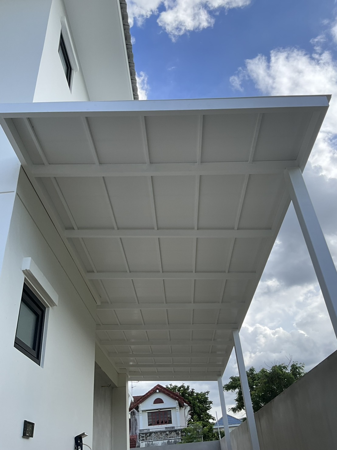 14 - https://หลังคาโรงจอดรถ.com | ช่างเอก บริการรับติดตั้งหลังคาโรงจอดรถครบวงจร ควบคุมงานโดยทีมวิศวกรมืออาชีพ พร้อมออกแบบ 3D ฟรี มีวัสดุหลายชนิดให้เลือก มั่นใจในโครงสร้างแข็งแรง สวยงาม พร้อมของแถมหลายรายการ