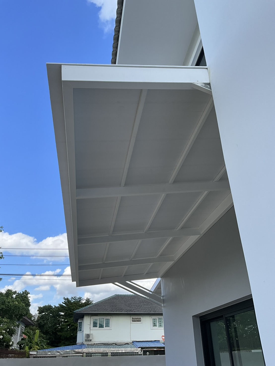 15 - https://หลังคาโรงจอดรถ.com | ช่างเอก บริการรับติดตั้งหลังคาโรงจอดรถครบวงจร ควบคุมงานโดยทีมวิศวกรมืออาชีพ พร้อมออกแบบ 3D ฟรี มีวัสดุหลายชนิดให้เลือก มั่นใจในโครงสร้างแข็งแรง สวยงาม พร้อมของแถมหลายรายการ