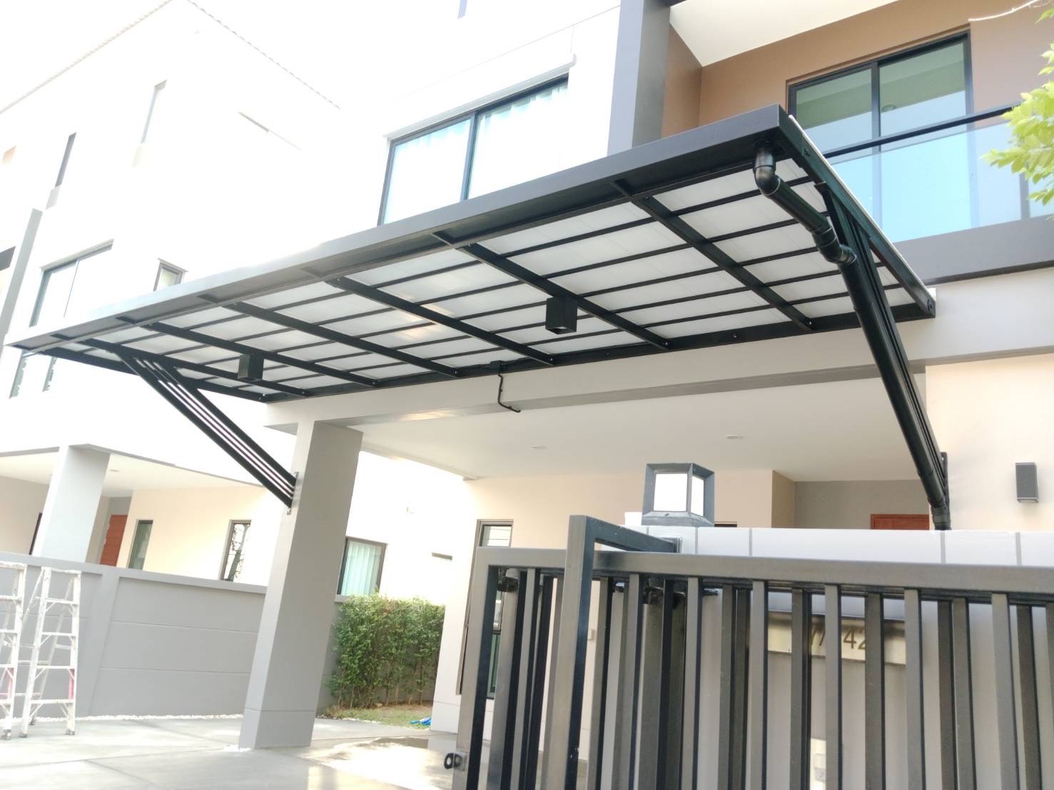 24 - https://หลังคาโรงจอดรถ.com | ช่างเอก บริการรับติดตั้งหลังคาโรงจอดรถครบวงจร ควบคุมงานโดยทีมวิศวกรมืออาชีพ พร้อมออกแบบ 3D ฟรี มีวัสดุหลายชนิดให้เลือก มั่นใจในโครงสร้างแข็งแรง สวยงาม พร้อมของแถมหลายรายการ