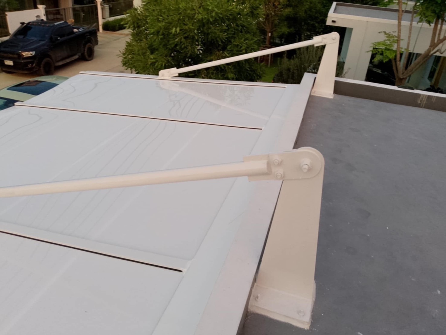 30 - https://หลังคาโรงจอดรถ.com | ช่างเอก บริการรับติดตั้งหลังคาโรงจอดรถครบวงจร ควบคุมงานโดยทีมวิศวกรมืออาชีพ พร้อมออกแบบ 3D ฟรี มีวัสดุหลายชนิดให้เลือก มั่นใจในโครงสร้างแข็งแรง สวยงาม พร้อมของแถมหลายรายการ