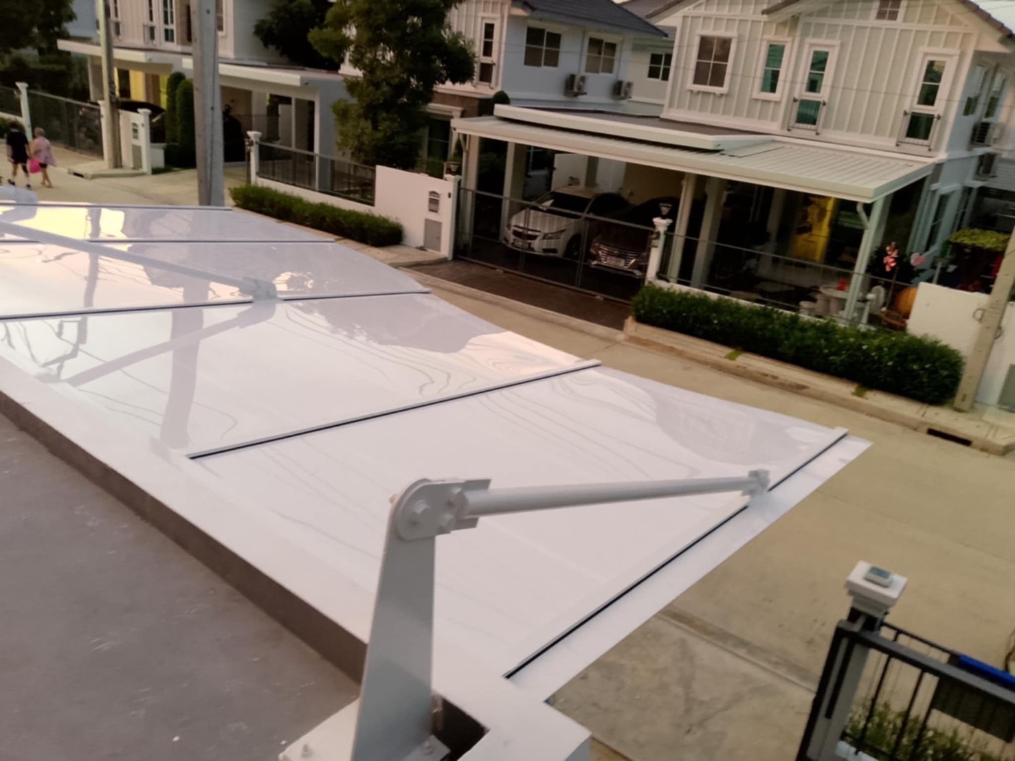 34 - https://หลังคาโรงจอดรถ.com | ช่างเอก บริการรับติดตั้งหลังคาโรงจอดรถครบวงจร ควบคุมงานโดยทีมวิศวกรมืออาชีพ พร้อมออกแบบ 3D ฟรี มีวัสดุหลายชนิดให้เลือก มั่นใจในโครงสร้างแข็งแรง สวยงาม พร้อมของแถมหลายรายการ