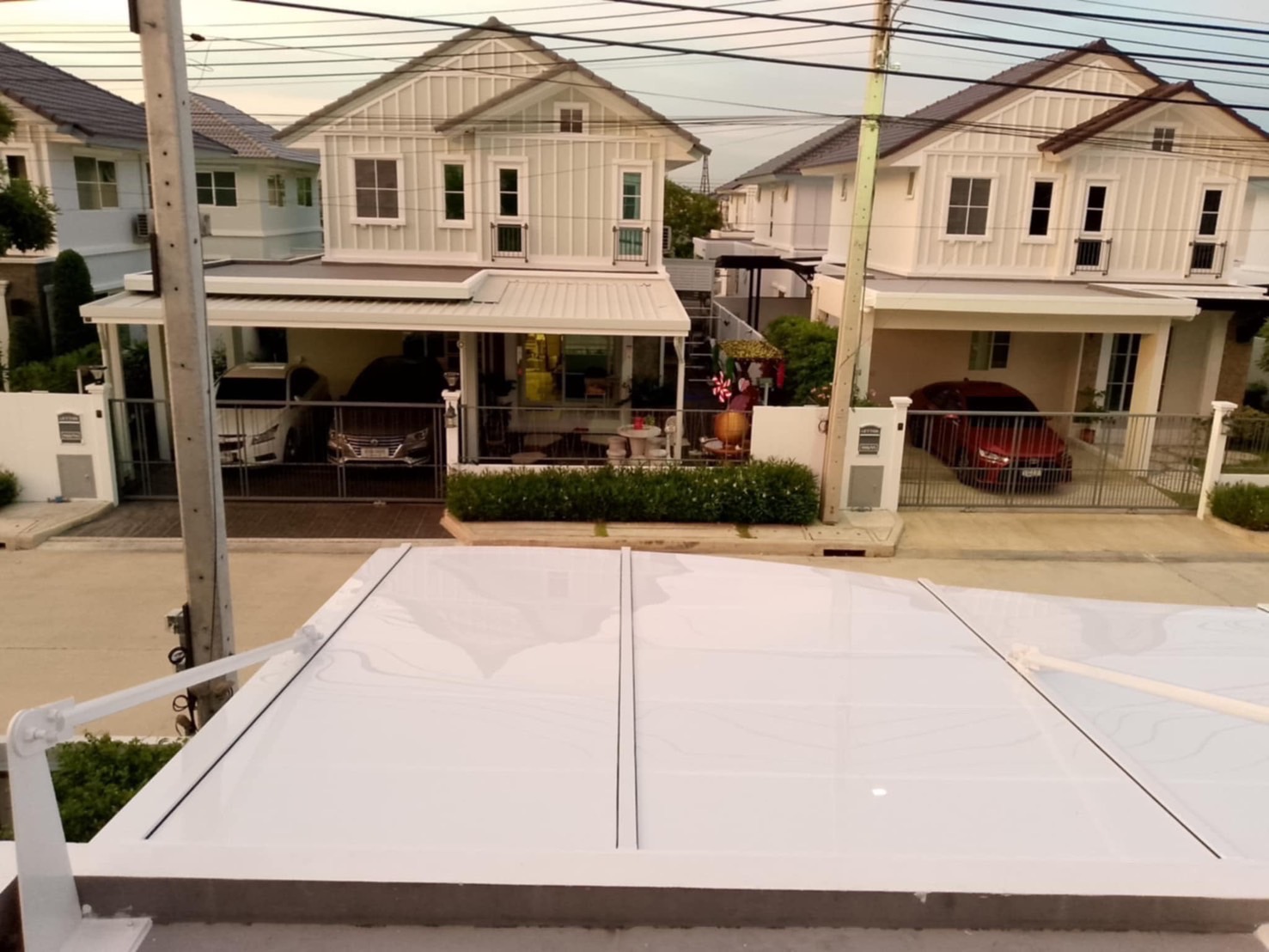 36 - https://หลังคาโรงจอดรถ.com | ช่างเอก บริการรับติดตั้งหลังคาโรงจอดรถครบวงจร ควบคุมงานโดยทีมวิศวกรมืออาชีพ พร้อมออกแบบ 3D ฟรี มีวัสดุหลายชนิดให้เลือก มั่นใจในโครงสร้างแข็งแรง สวยงาม พร้อมของแถมหลายรายการ